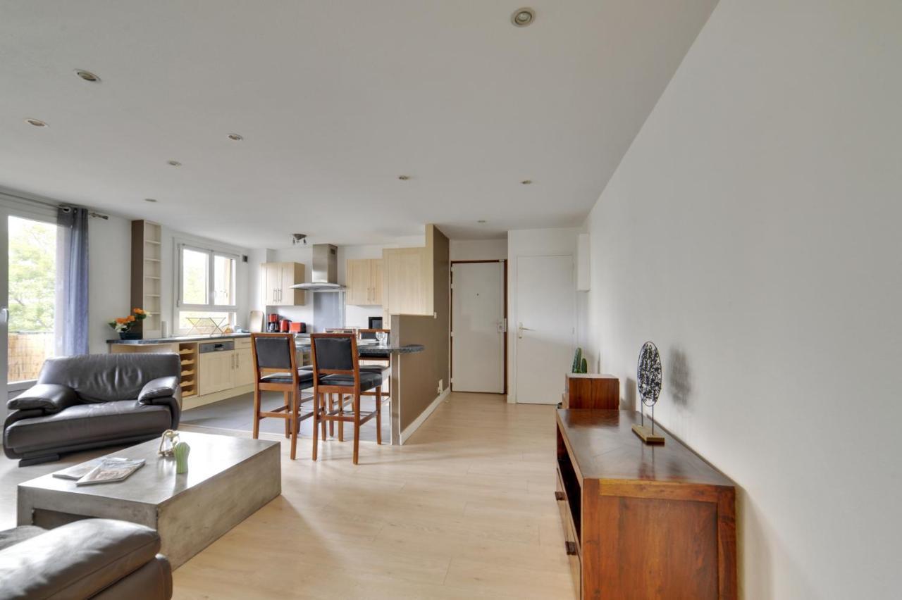 Ferienwohnung Chic Apart With Parking Saint-Denis  Exterior foto